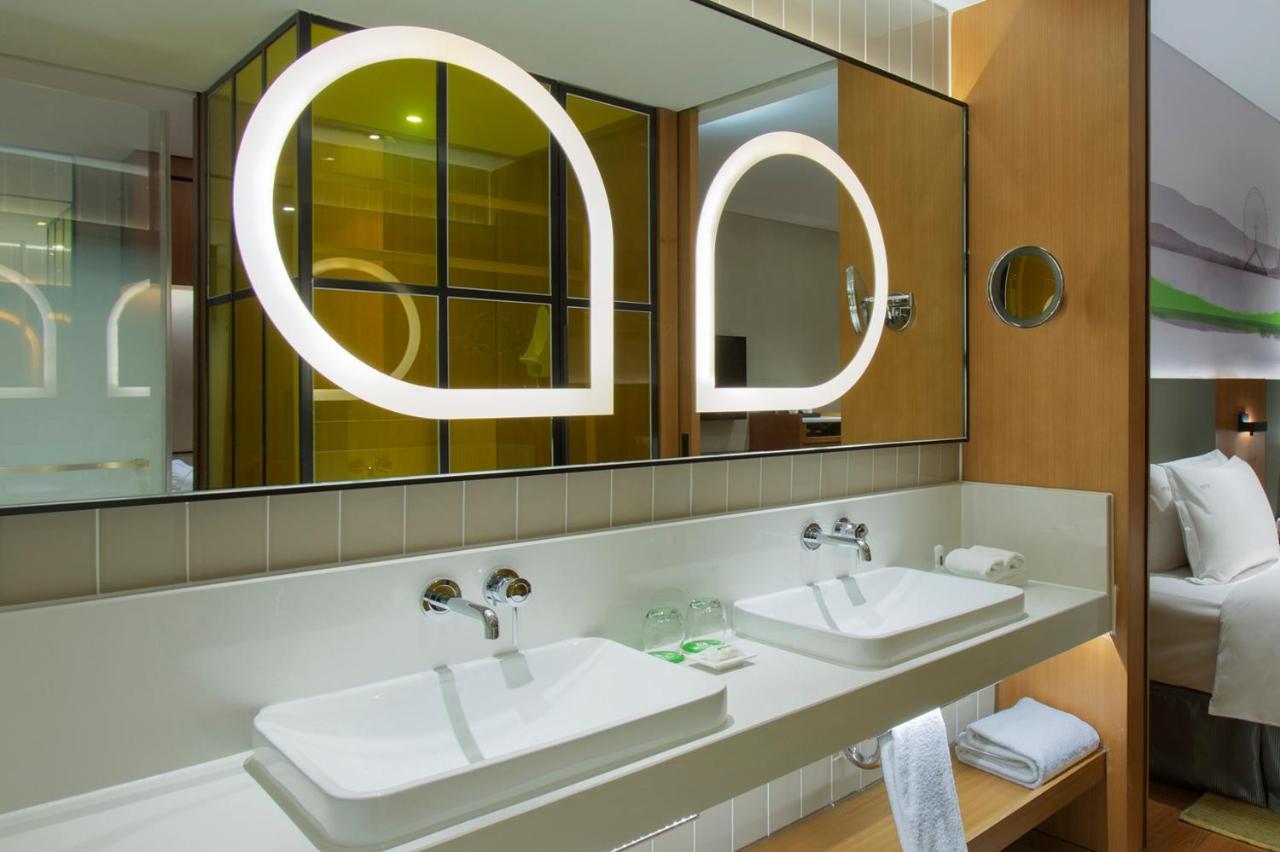 Holiday Inn & Suites Tianjin Downtown By Ihg,Tianjin Drum Tower,Joycity Shopping Mall,Tianjin Ancient Cultural Street,Haihe River,The Porcelain House,Convenient Access To Tianjin Binhai International Airport Exteriör bild
