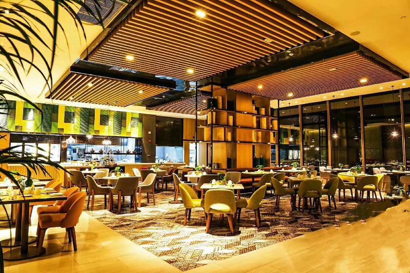 Holiday Inn & Suites Tianjin Downtown By Ihg,Tianjin Drum Tower,Joycity Shopping Mall,Tianjin Ancient Cultural Street,Haihe River,The Porcelain House,Convenient Access To Tianjin Binhai International Airport Exteriör bild